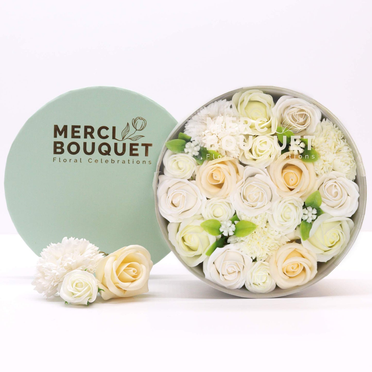 FLORES DE JABÓN BENDICIONES DE BODA - CAJA REDONDA BLANCO Y MARFIL