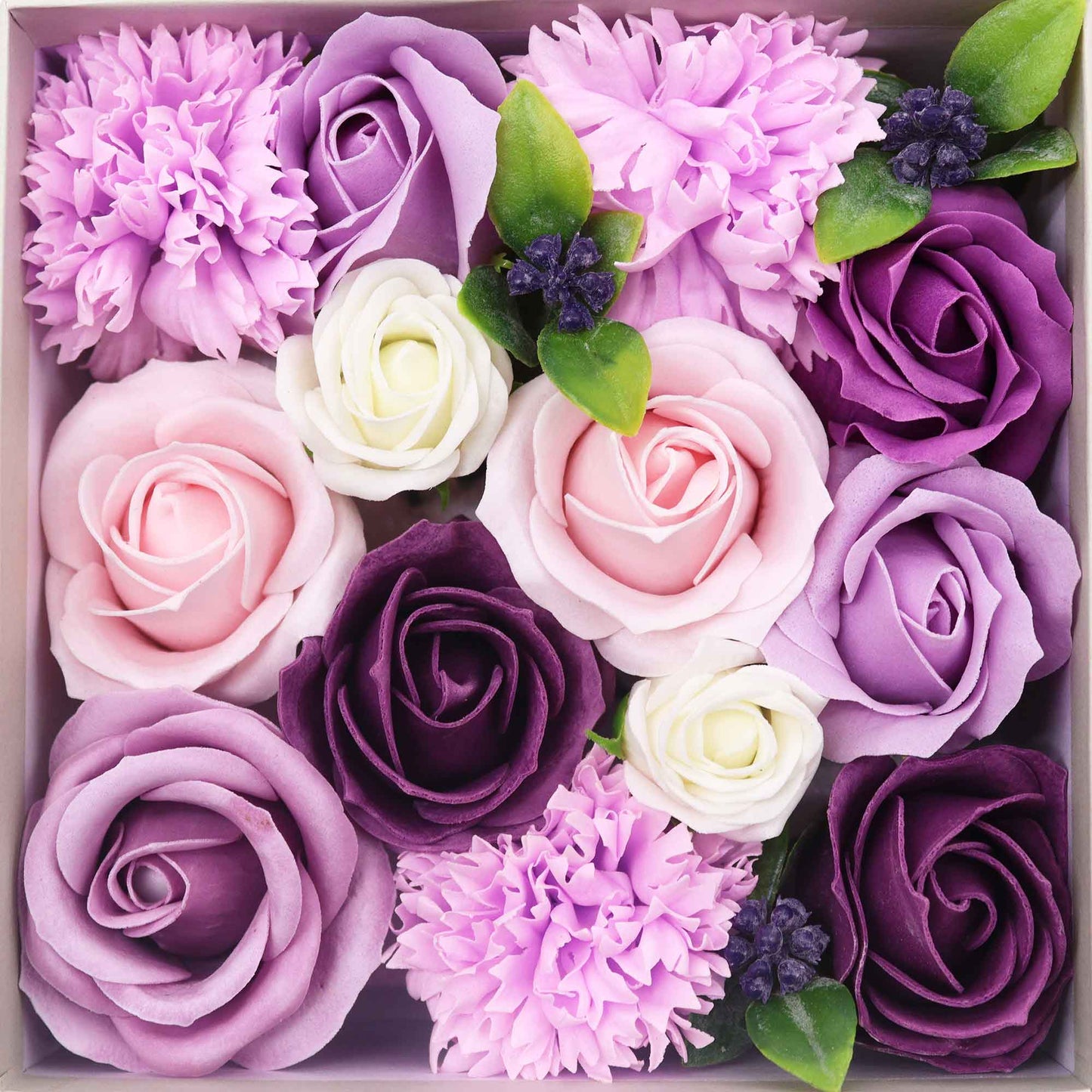 FLORES DE JABÓN - CAJA CUADRADA ROSAS LAVANDA Y CLAVEL