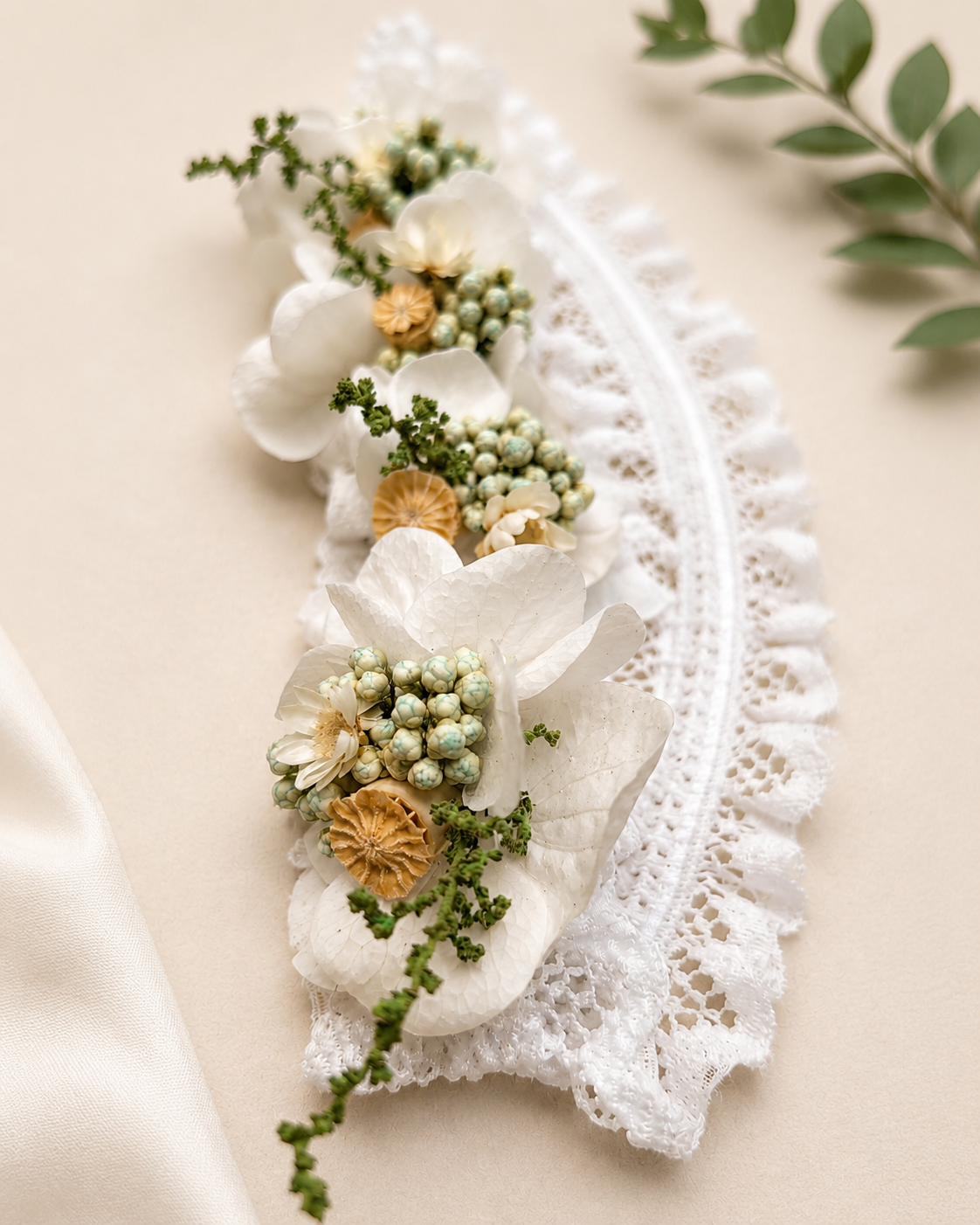 🌿 Corona Floral para Bebé "Irina"