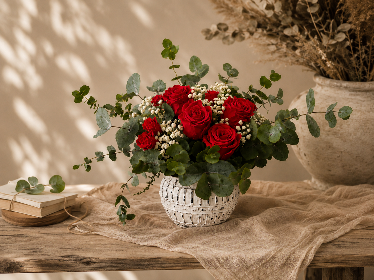ROSAS CARMESÍ EN CENTRO GRIEGO 🌹