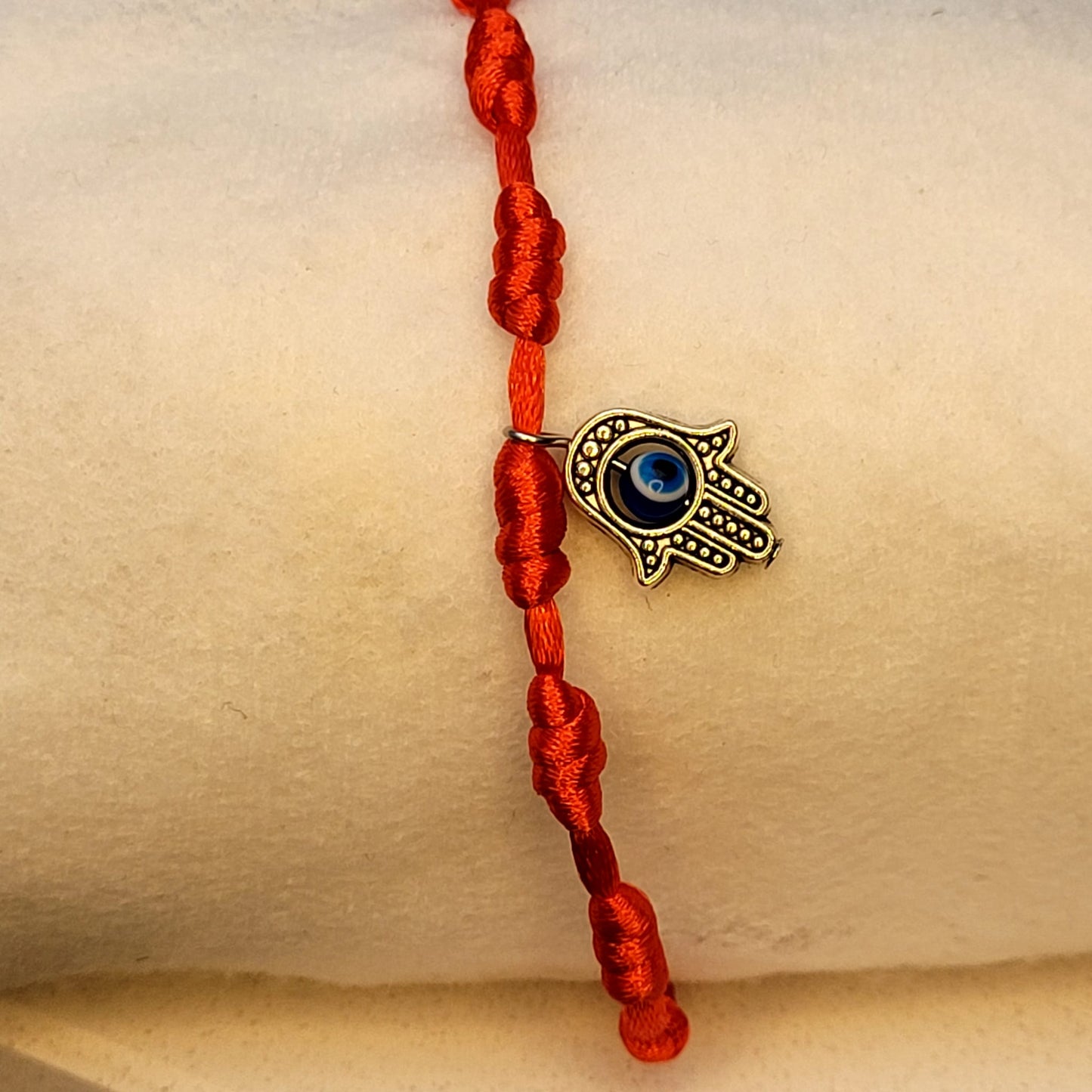 PULSERA ROJA 7 NUDOS CON MANO DE FÁTIMA