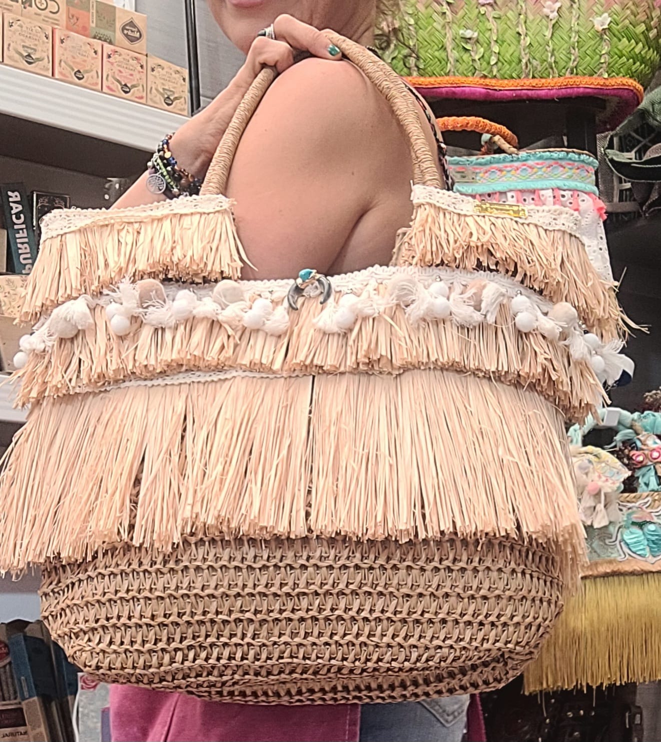 CESTA TEJIDA FLECOS DEL DESIERTO