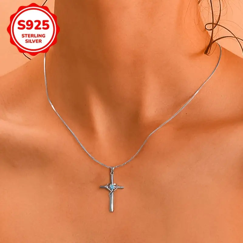 COLGANTE CON DIJE DE CRUZ DE PLATA y PIEDRA CIRCONITA