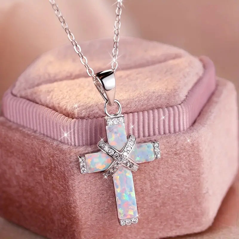 COLGANTE CON DIJE DE CRUZ DE PLATA Y OPALO AUSTRALIANO