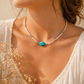 Collar de Perlas de Howlita y Turquesa Nepalí Fino (42 cm)