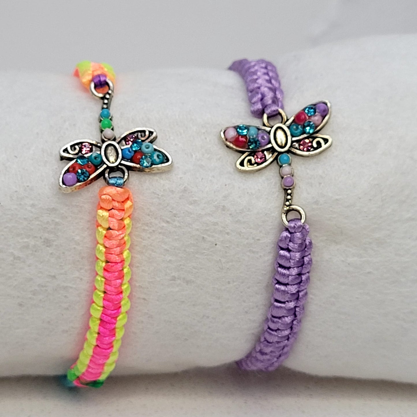 PULSERA TEJIDA ARTESANAL MARIPOSA BRILLANTE