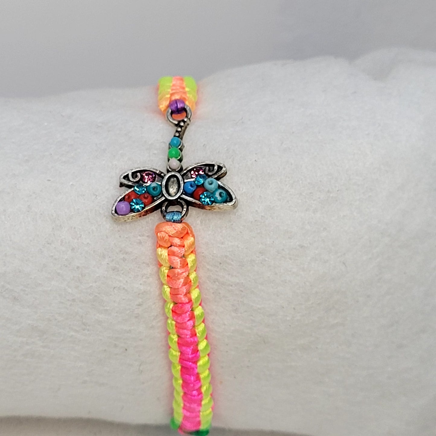 PULSERA TEJIDA ARTESANAL MARIPOSA BRILLANTE