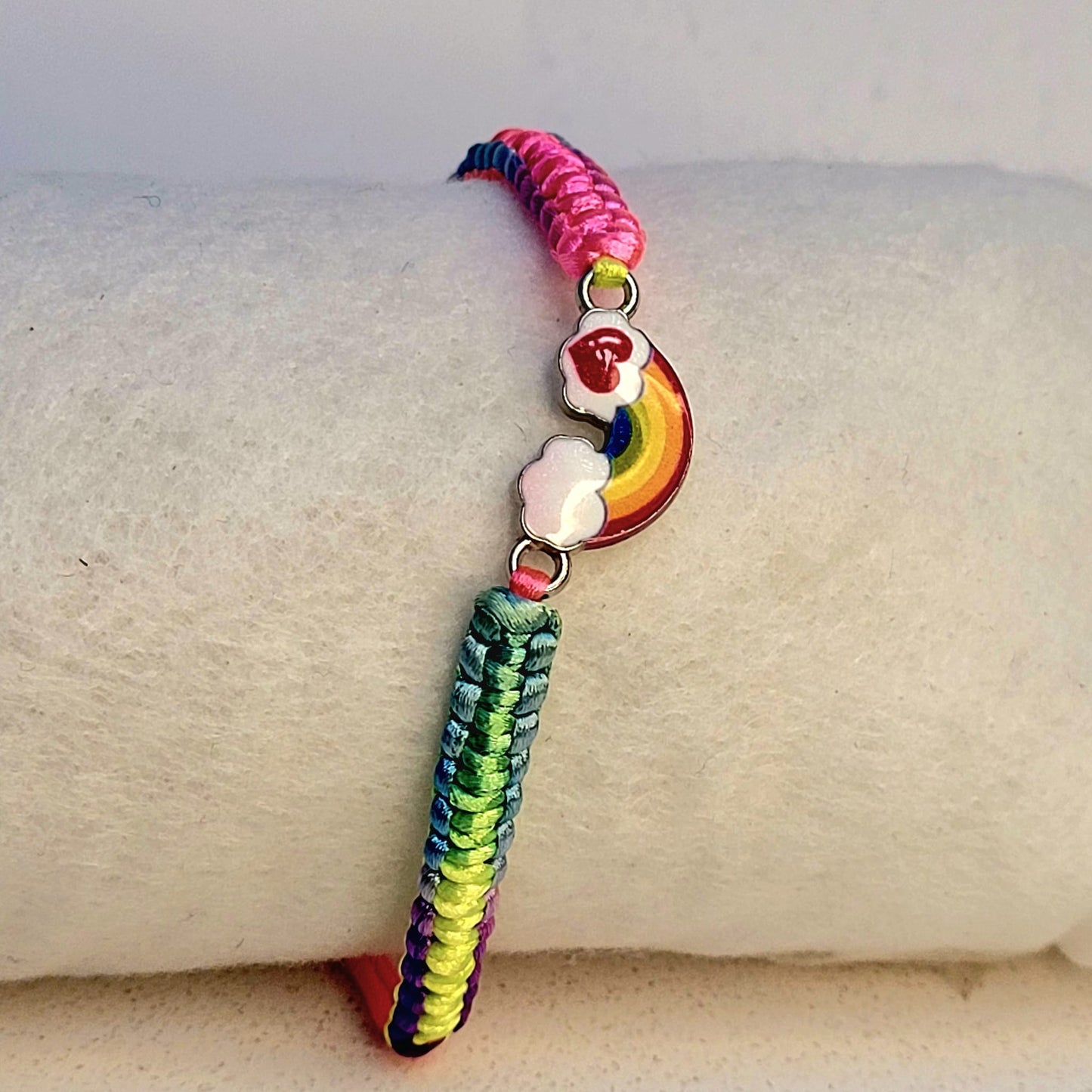 PULSERA TEJIDA ARTESANAL ARCOIRIS