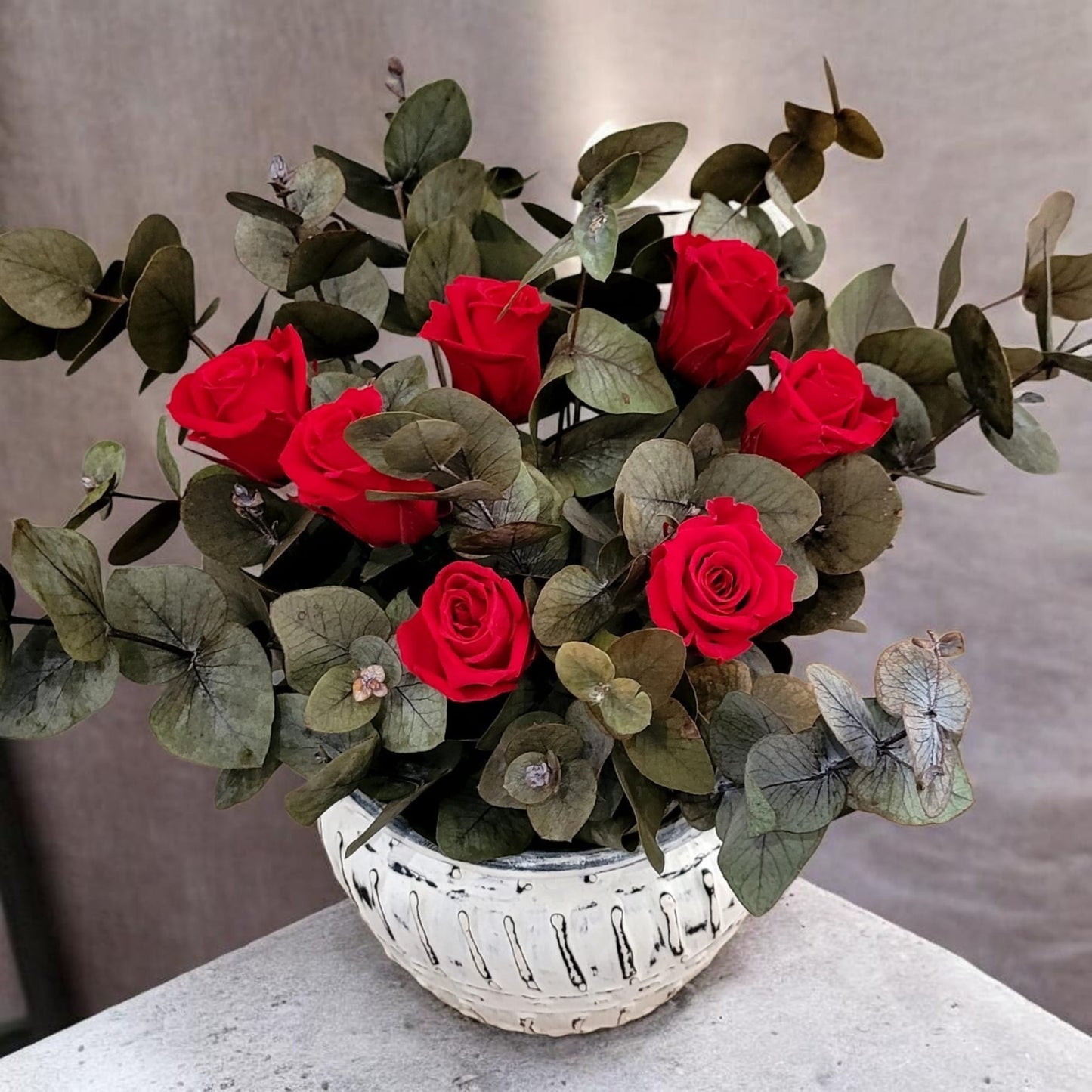 ROSAS CARMESÍ EN CENTRO GRIEGO 🌹