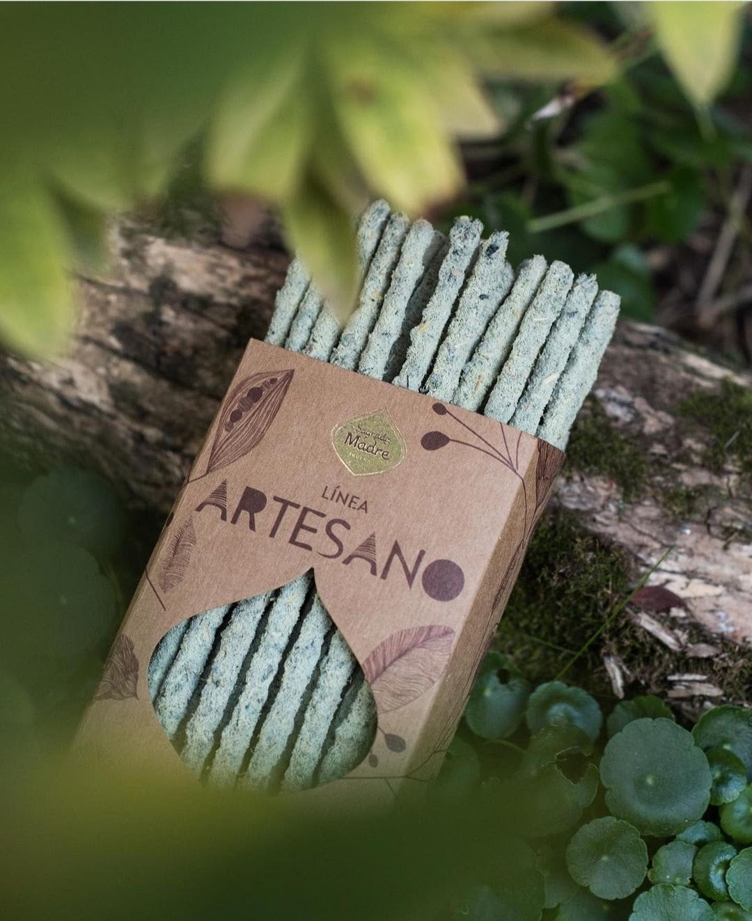 INCIENSO ARTESANO NATURAL PALO SANTO Y CHAMPA